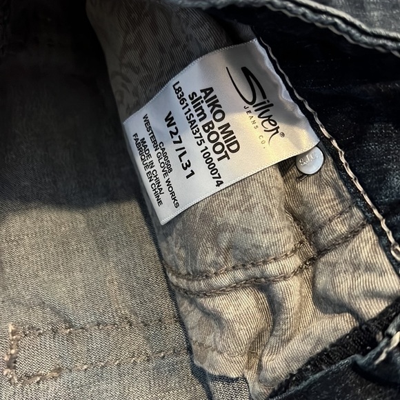 🌸 Silver Jeans Aiko Mid Slim Boot Size 27/31 - Picture 4 of 8